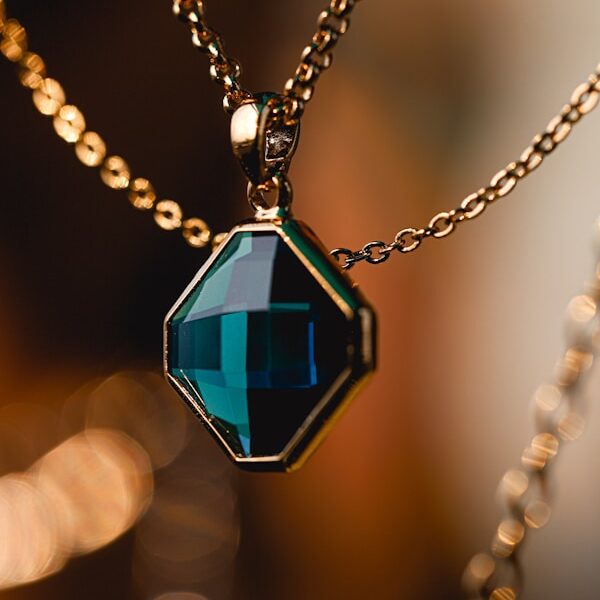 naszyjnik z diamentem solitaire